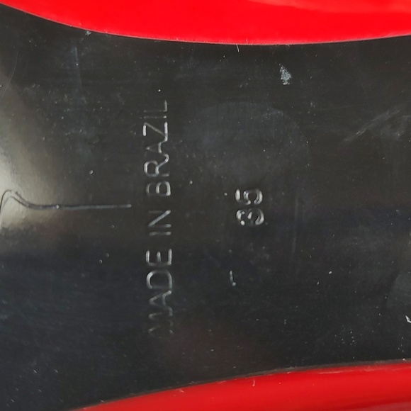 RED PATENT LEATHER HEELS GOLD TOE TIP MADE IN BRAZIL Size 5. - Picture 9 of 11